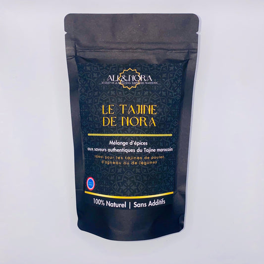 Packaging du mélange Le Tajine de Nora™ (recto), un assemblage d'épices 100% naturelles conçu pour sublimer les tajines traditionnels. Ce produit incarne l'authenticité de la cuisine marocaine et le savoir-faire d'Ali & Nora.